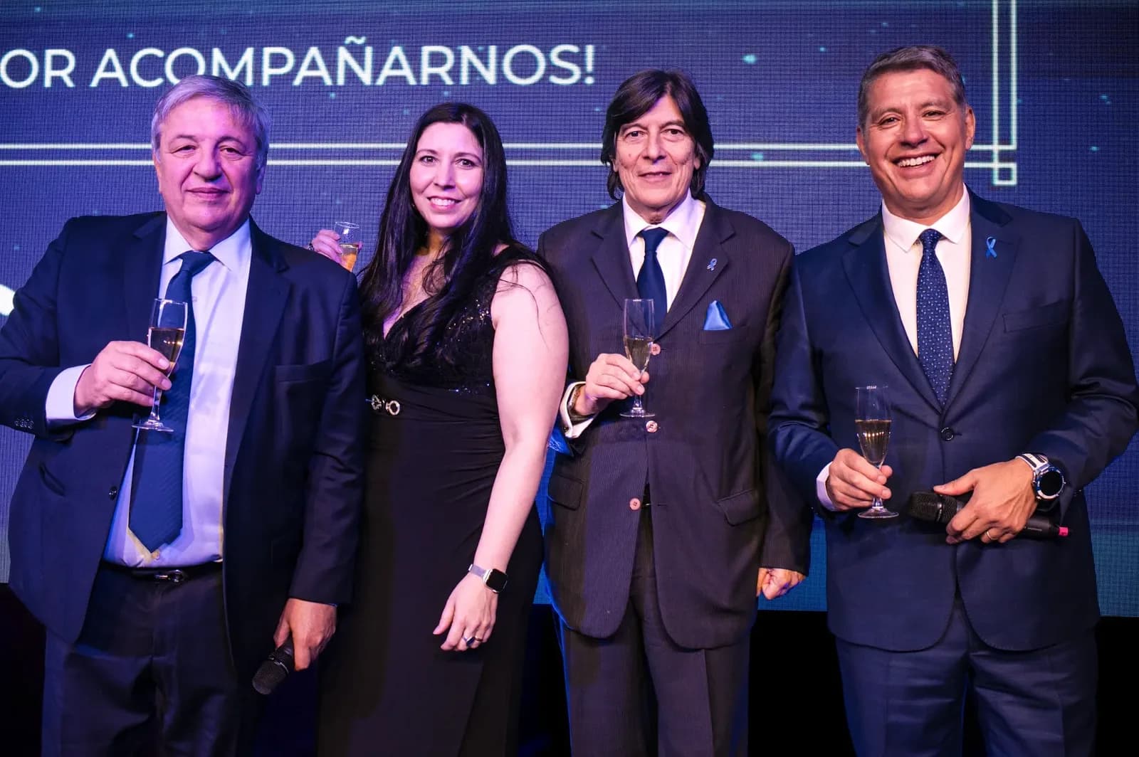 Brindis en la gala Noche Azul